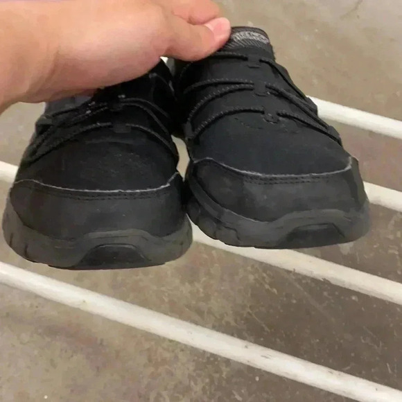 Skechers memory foam shoes - Picture 2 of 7